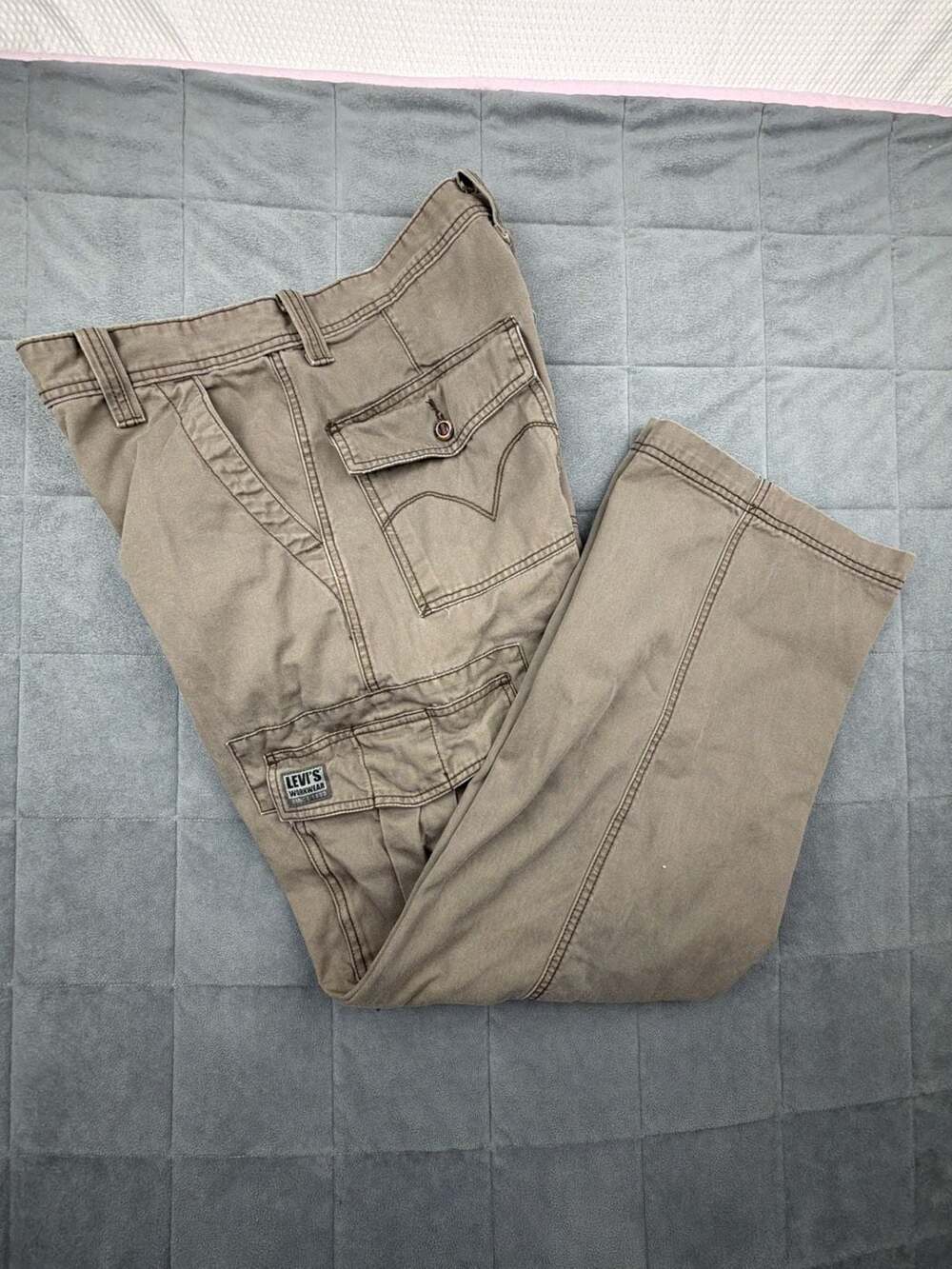 VTG Y2K Levi's Cargo Loose Straight Brown Utility Cargo Pants 32x32